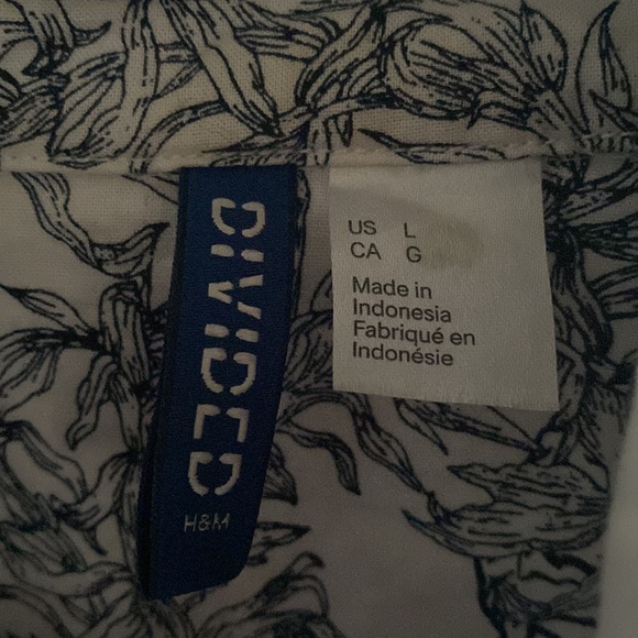 Tiger button up - Picture 3 of 4